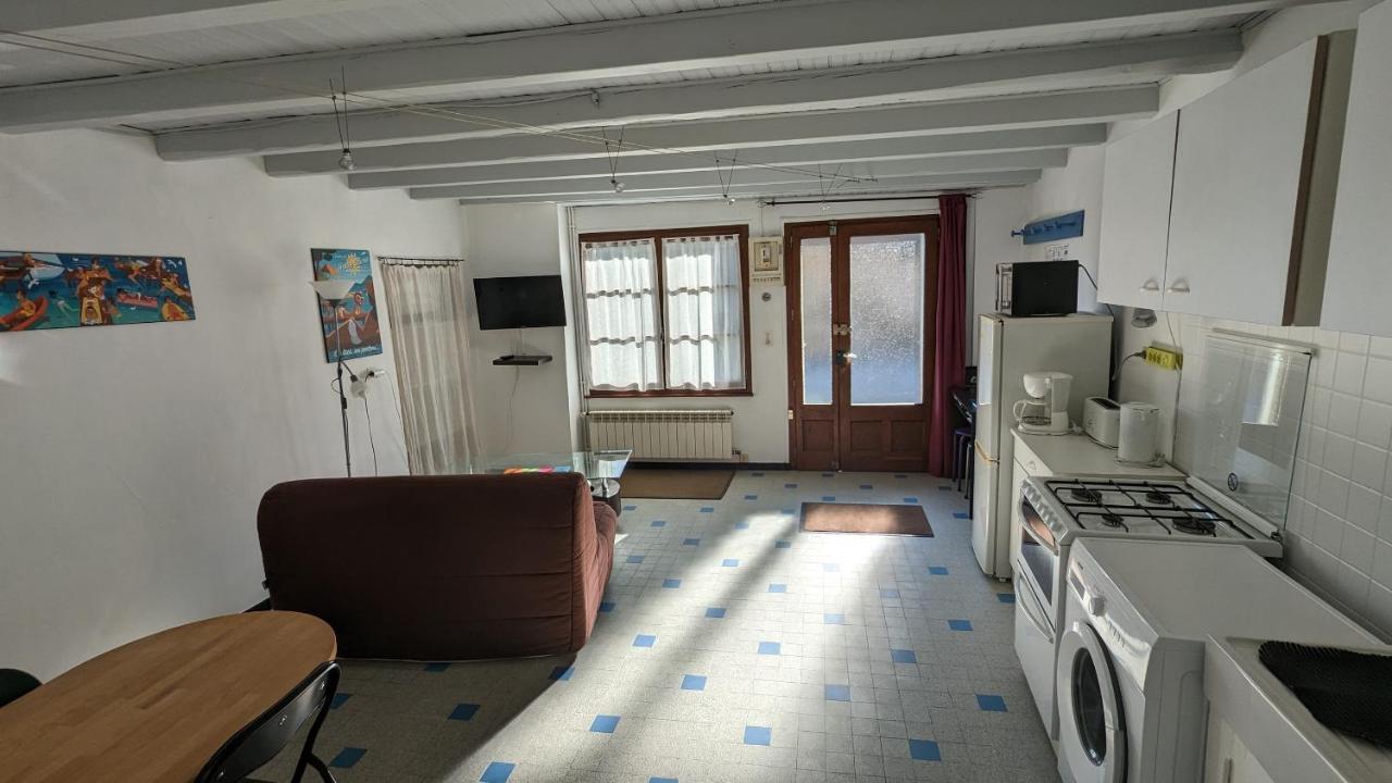 Escale Du Chateau De Promery 1389 Annecy Dış mekan fotoğraf